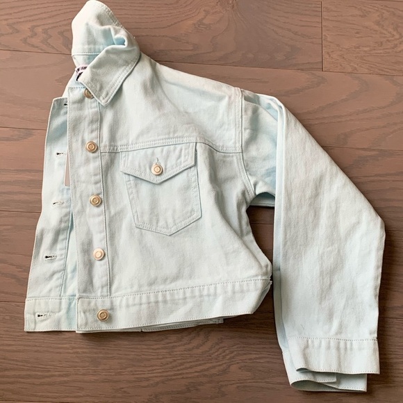 NWT Elizabeth and James Cropped Denim Oversized Fit Jean Jacket - Picture 4 of 10